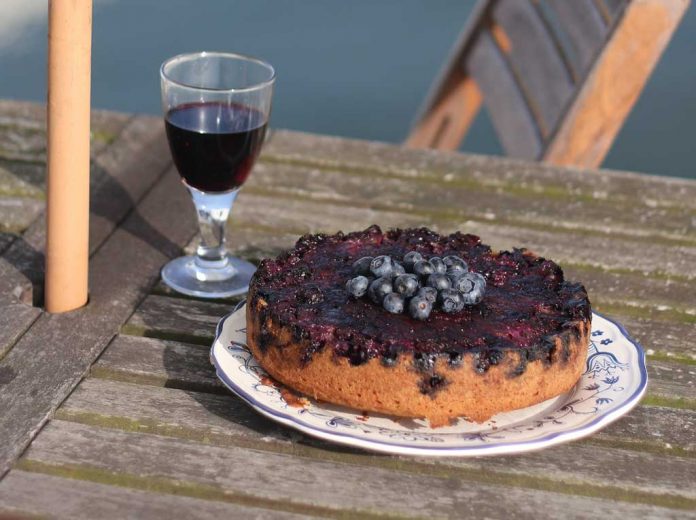 blueberry-upside-down-cake Blueberry Upside-Down Cake