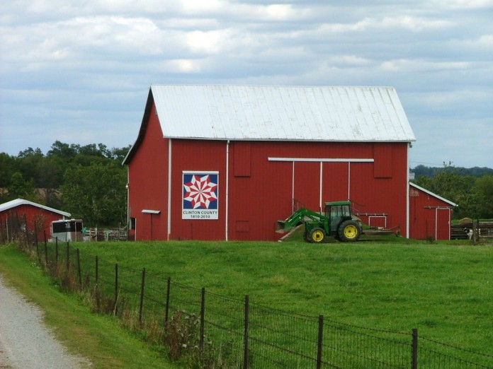quilt barn geocache clinton county barn
