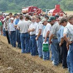 Manure expo: Don’t miss a minute of the action Manure Expo attendees