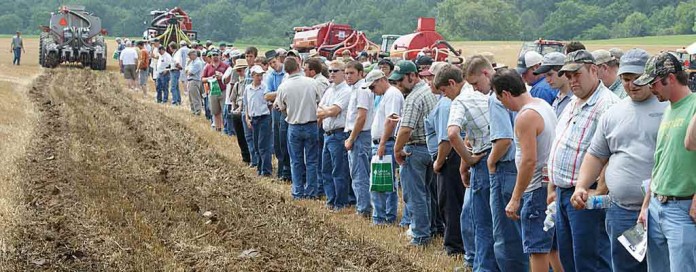 Manure Expo attendees Manure Expo attendees