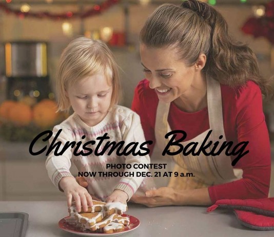 mom and daughter with cookies