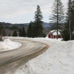 How to make a winter car emergency kit winter road