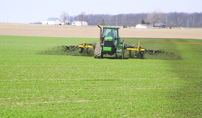 Liquid Manure topdressing wheat Liquid Manure topdressing wheat