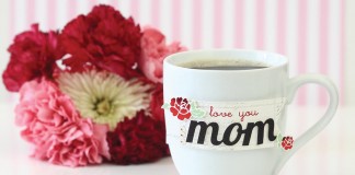 Celebrate Mother’s Day with strawberry-filled cake flowers and mom mug