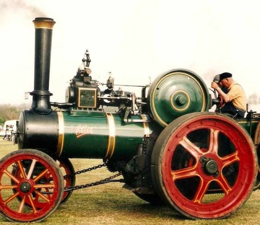 Steam shows: The times they are a changin’ traction engine