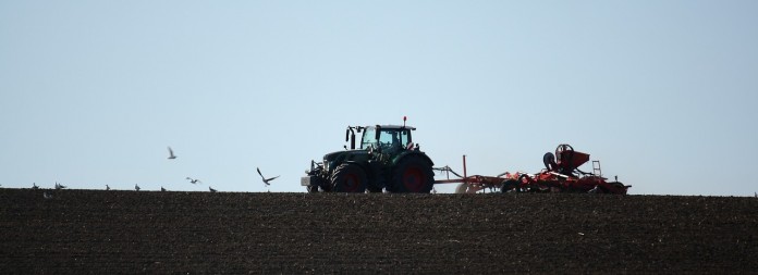 tractor-1665591_1280