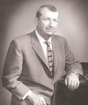 1c 12_18 aem hof hagie web