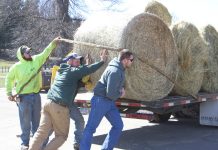Ohioans plan second convoy to Ashland, Kansas Loading hay