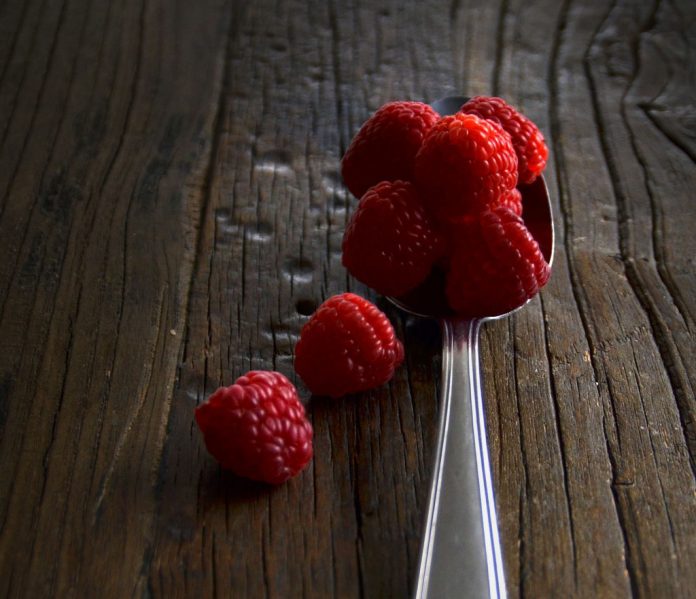 raspberry-2108549_1920