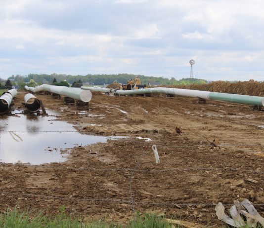 Oil and gas drilling permits remain strong in Ohio, Pa. Rover pipeline construction