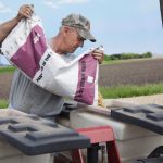 How to purchase quality seeds planter soybean seed