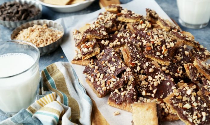 graham-cracker-chocolate-toffee-bark_web Graham Cracker Chocolate Toffee Bark