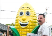 Visiting the Corn Palace with the Logans Tom and TJ Logan visiting the Corn Palace in South Dakota with the Farm and Dairy