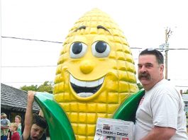 Tom and TJ Logan visiting the Corn Palace in South Dakota with the Farm and Dairy