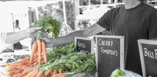 Penn State students focus on farmers with Table Rock Markets farmers market