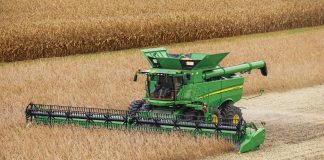 John Deere S700 honored by industry engineers