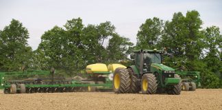 planting-soybeans