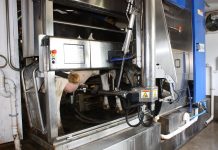 Holstein Association USA unveils robotic milking records program robotic milker