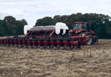 Mycogen, Dairyland seeds to incorporate Roundup Ready 2 Xtend soybean planter in field