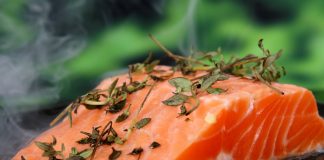 6 summer food tips to improve overall health grilled salmon