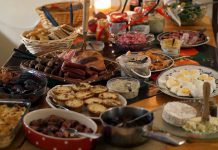 How to enjoy holiday foods without overdoing it Christmas dinner