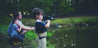 kids fishing