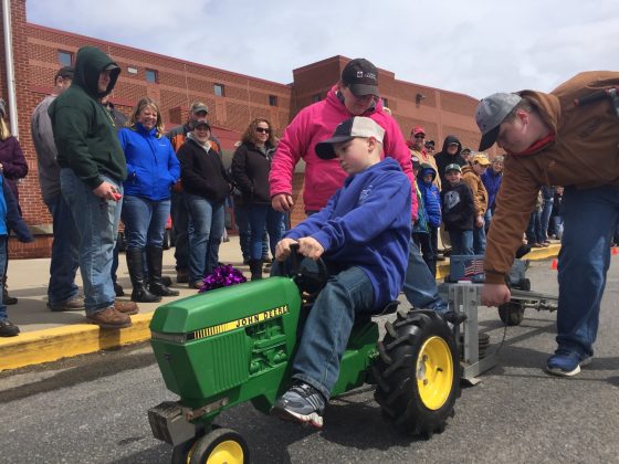 pedal pulling youngster