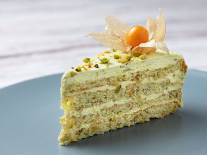 pistachio-cake-web