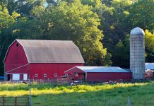 USDA grant will help beginning farmers in Pennsylvania a red barn on a farm.
