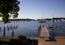 Lake Erie sees mildest algal bloom in years A dock at Lake Erie