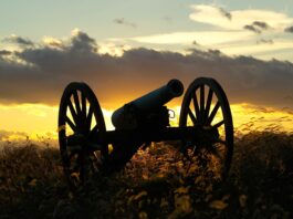 Formation of the Confederacy preceded American Civil War cannon
