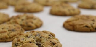 chocolate chip cookies