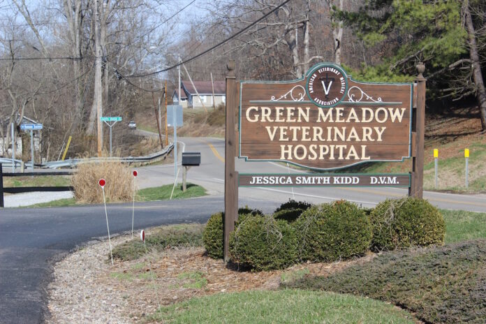 wv_vet_telehealth_1 A sign outside of a veterinary hospital