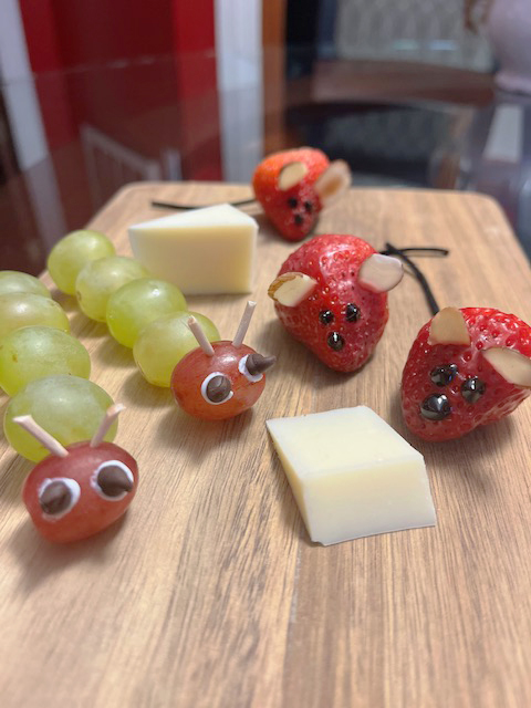 web.CaterpillarsMice