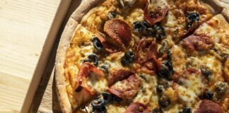 Empty nest dining style pizza