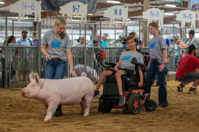 Maddie and Miley Caldwell mentor Joel Buyer Maddie and Miley Caldwell mentor Joel Buyer