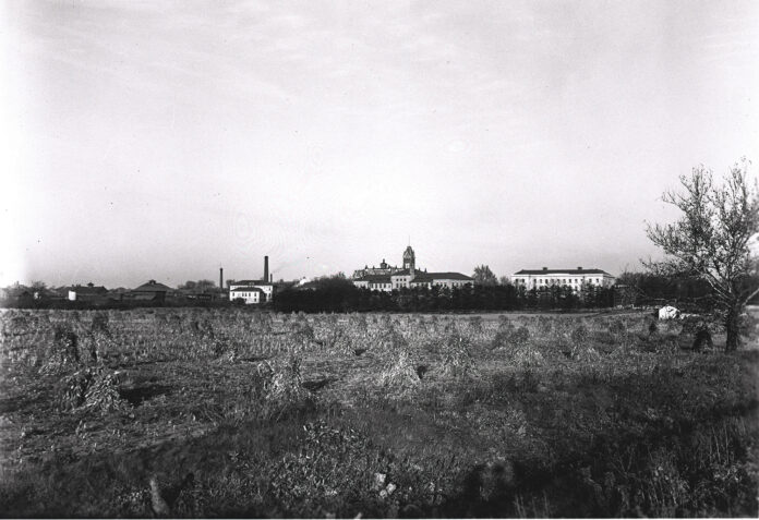 1911 university farm