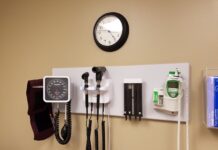 Lack of access to hospitals, grocery stores is killing rural residents: study doctors office, checkup, medical