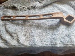 Help us identify the Moore family’s mystery tool Item No. 1274