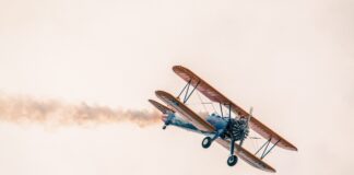 Ohio aircraft owner receives Gold ‘Lindy’ award at EAA AirVenture Oshkosh 2024 plane