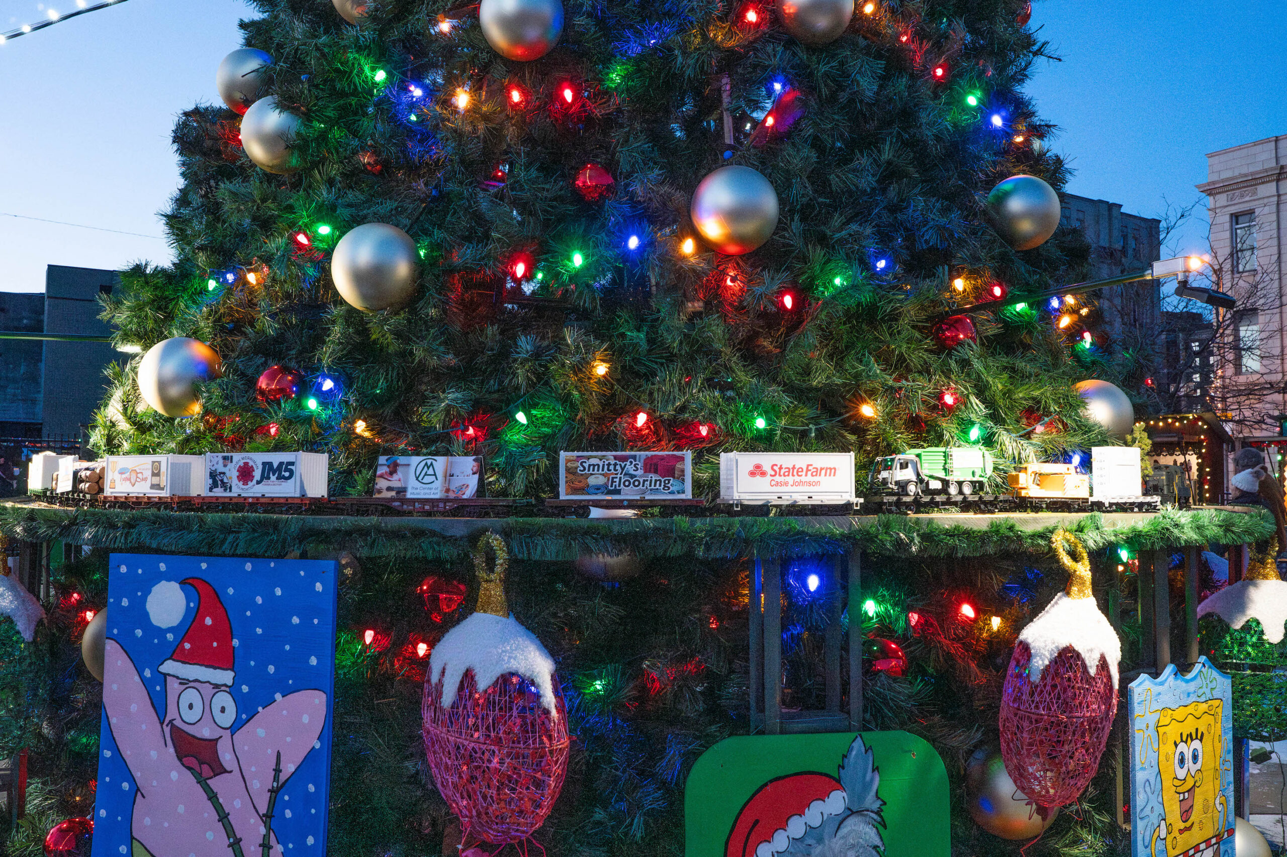 Ohio communities holding holiday and Christmas events