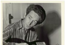 ‘Left wing, right wing, chicken wing; it’s all the same to me’