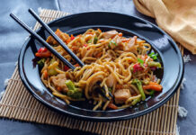 Slow Cooker Asian Chicken Noodles