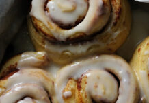 Crockpot Cinnamon Rolls